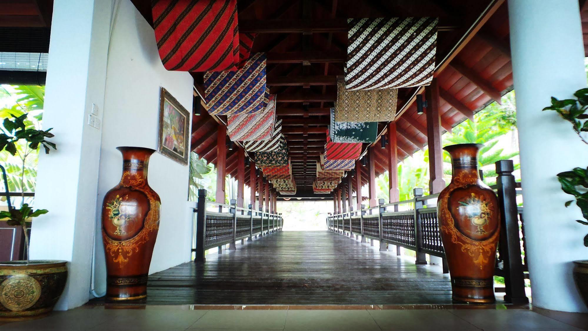 Sari Pacifica Resort & Spa, Sibu Island, Johor Пулау-Сибу Экстерьер фото